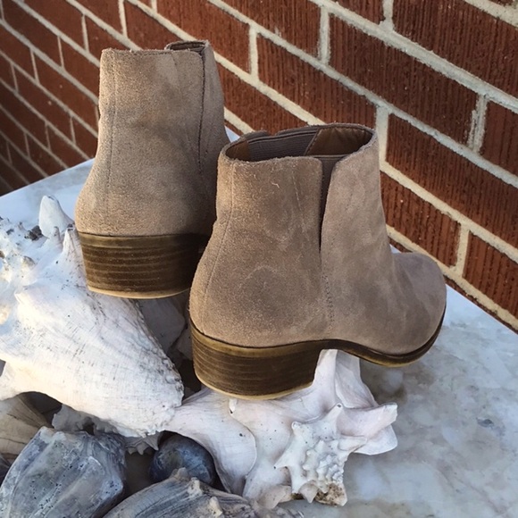 Lucky 🍀 Brand Pull On Tan Suede Ankle Boots Size 7 - Picture 12 of 16